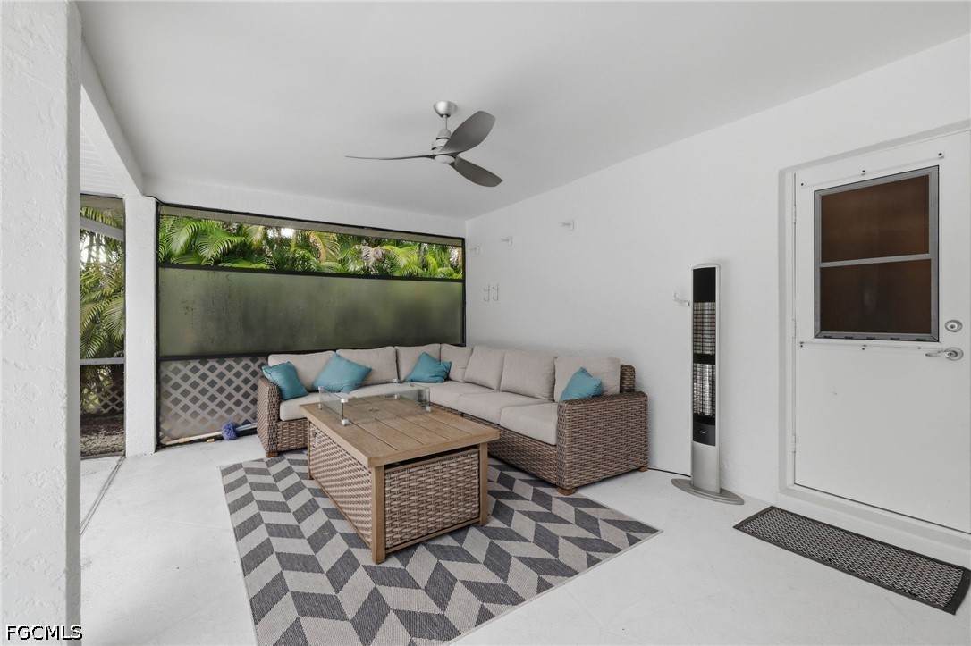 3106 SE 8th Place
