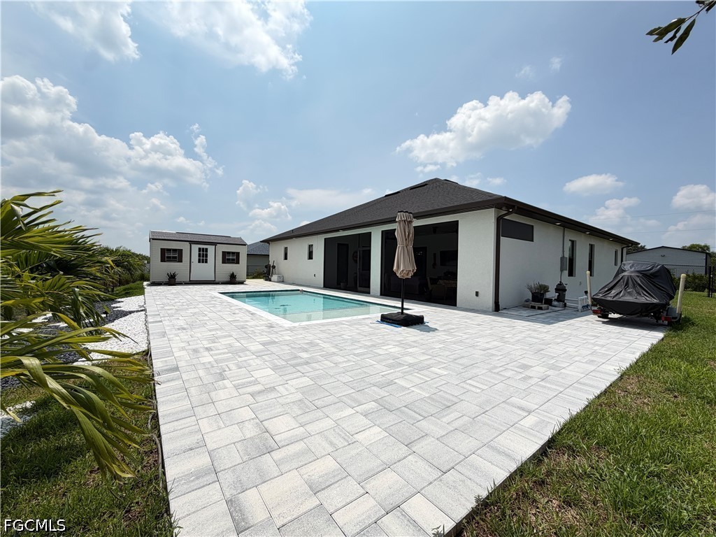 910 VENICE Avenue