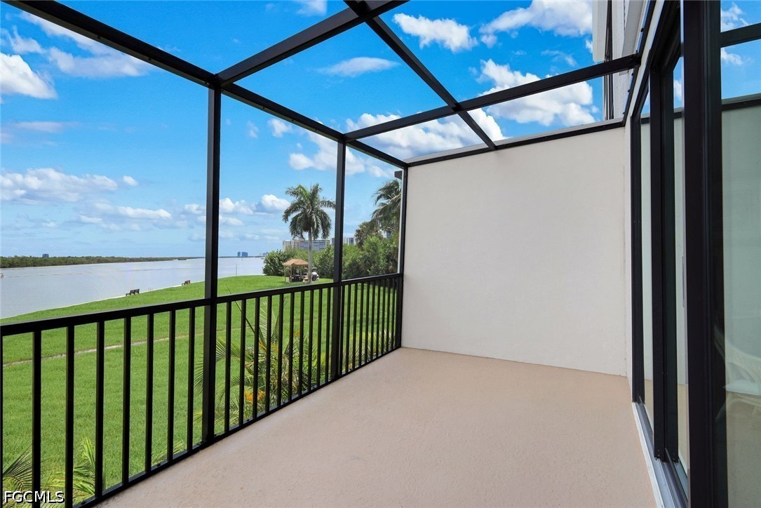 4253 Bay Beach Lane, Apt F1