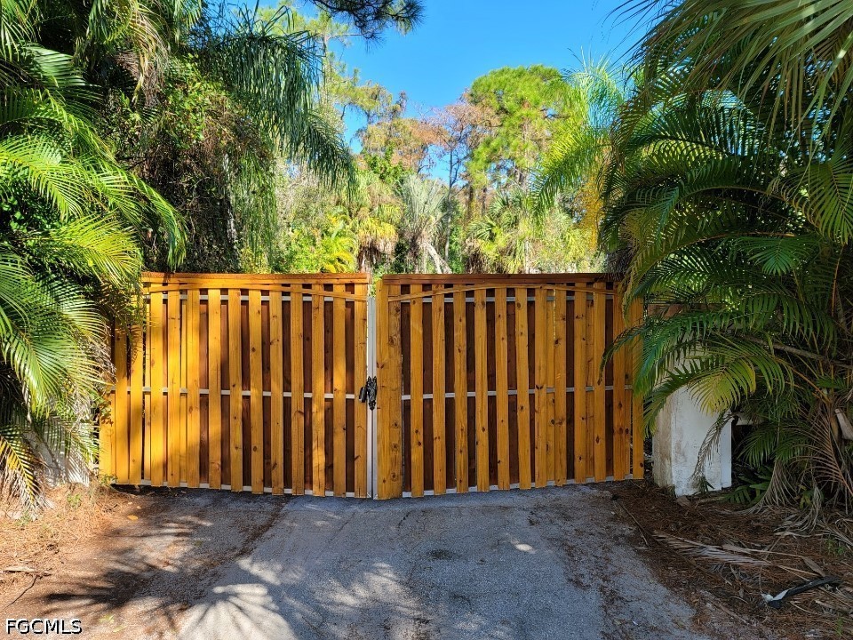 8177, 8181 & 808 Cypress Drive