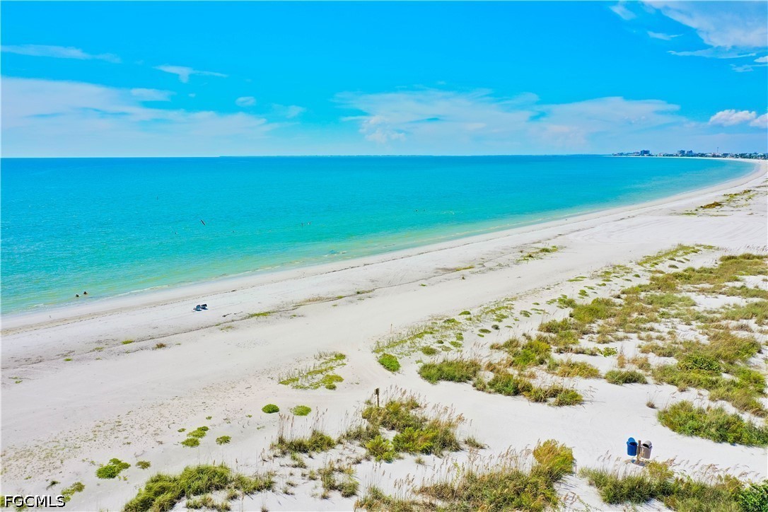 6053/6055  Gulf Road