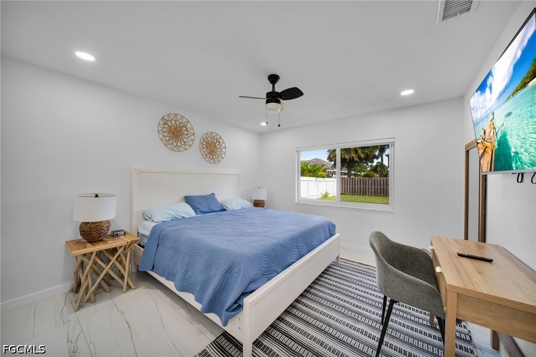 1147 SW 39th Street