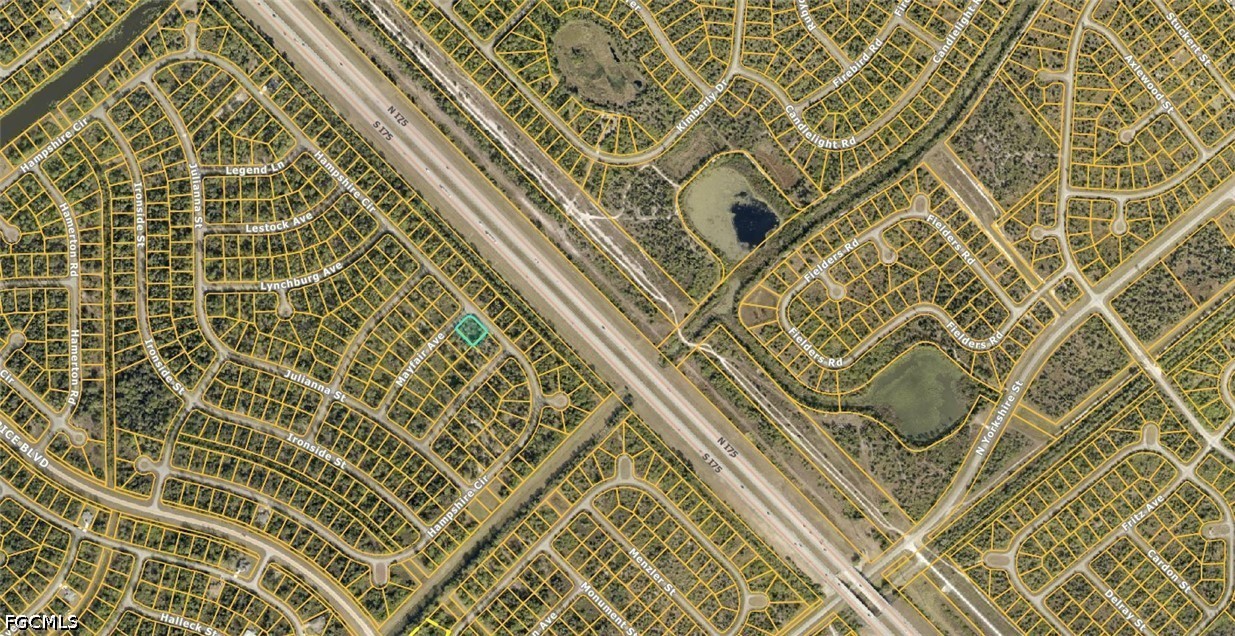 1132213008  Hampshire Circle