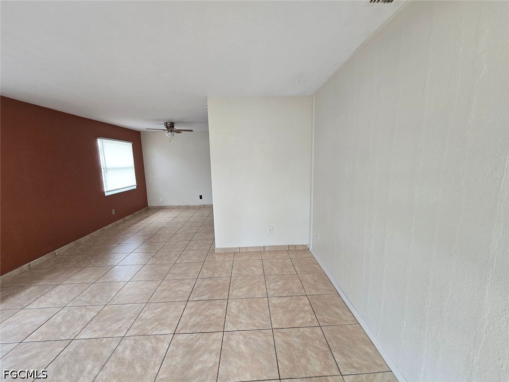 621 SE 13th Place, Apt E