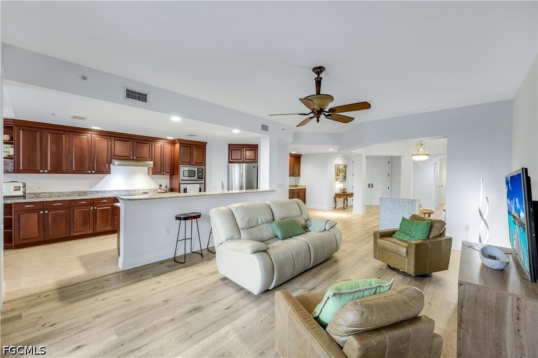 6081 Silver King Boulevard, Apt 103