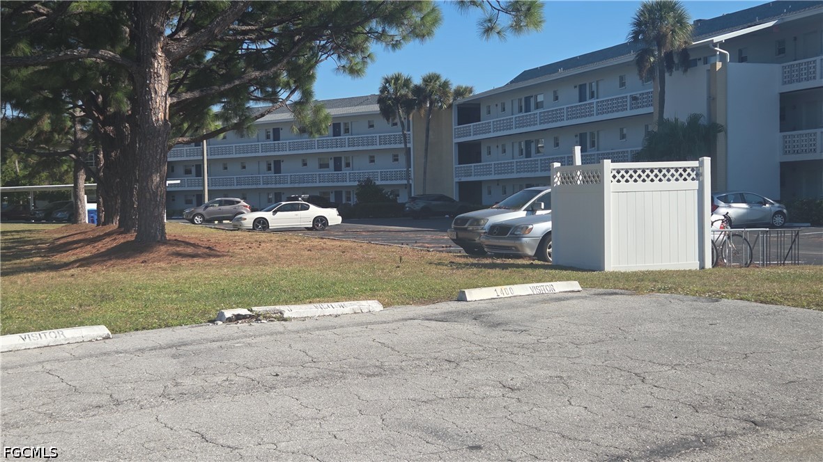 1422  Tropic Terrace