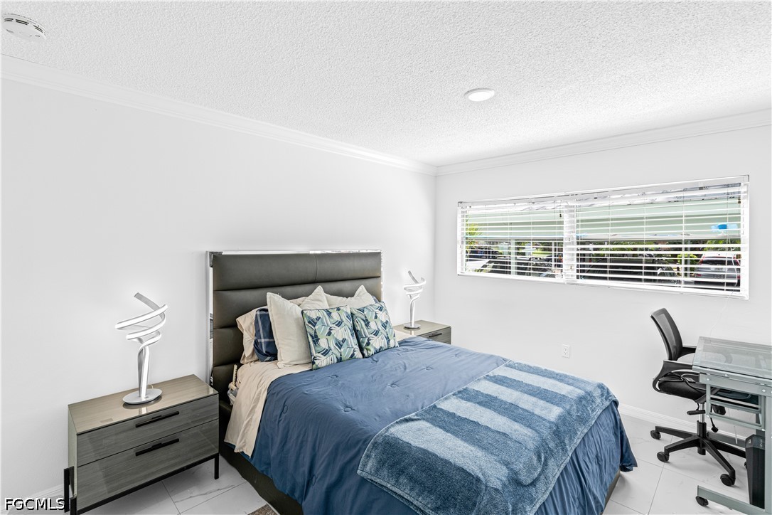 3225 E Riverside Drive, Apt 34C