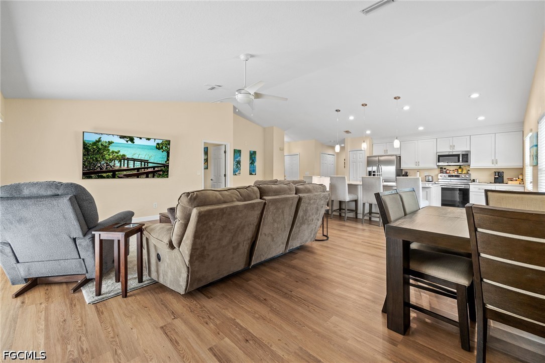 5815/5817  Littlestone Court