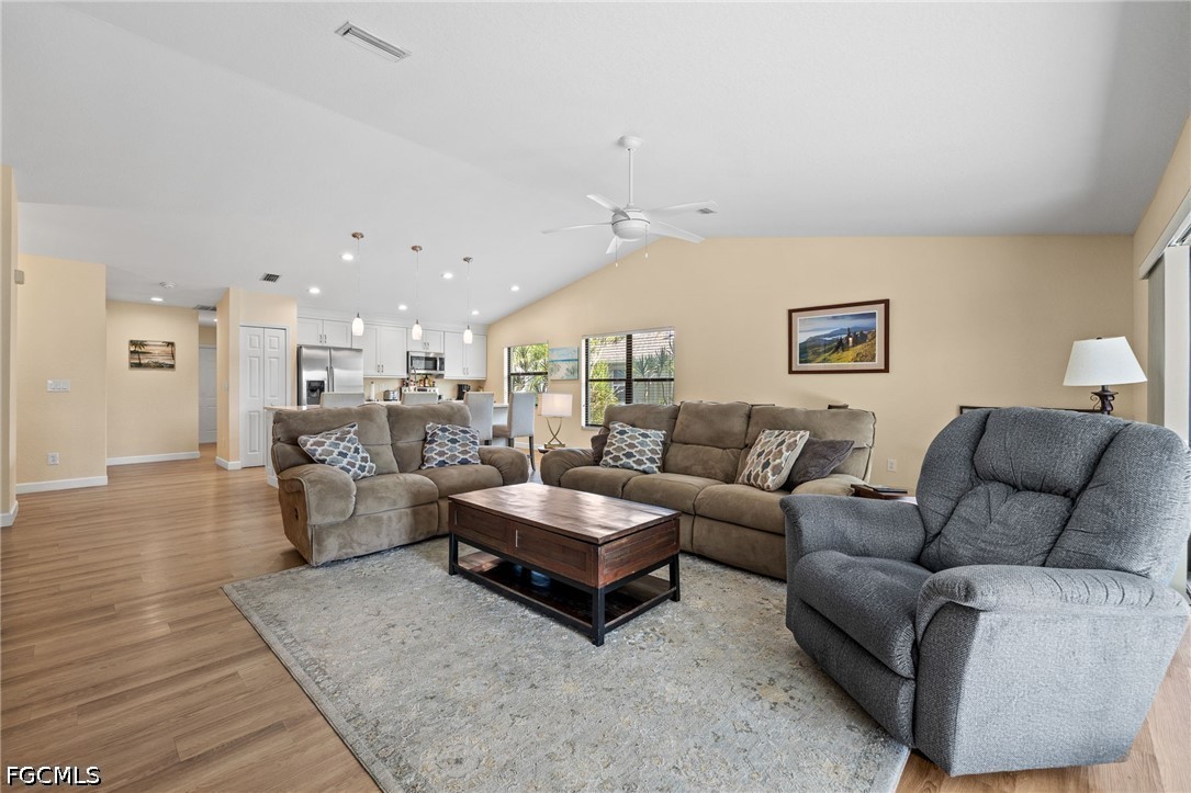 5815/5817  Littlestone Court