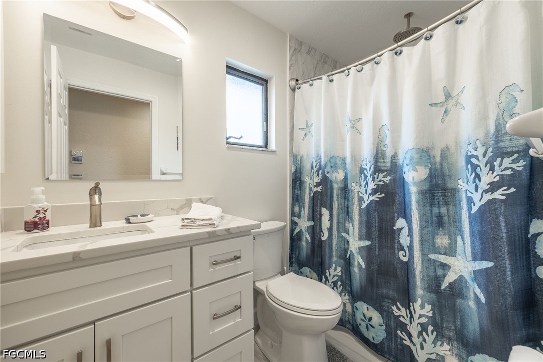 5815/5817  Littlestone Court