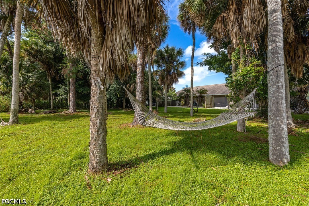 5815/5817  Littlestone Court