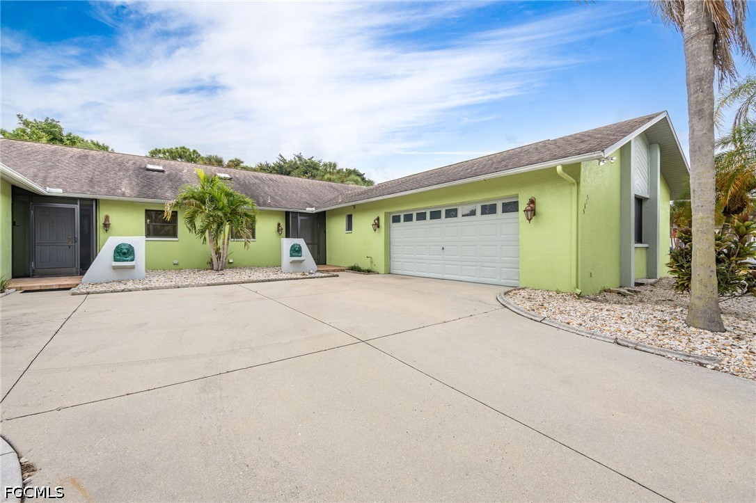 5815/5817  Littlestone Court