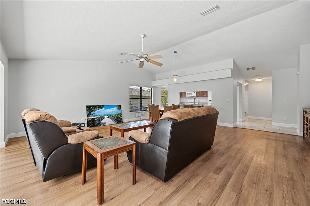 5815/5817  Littlestone Court