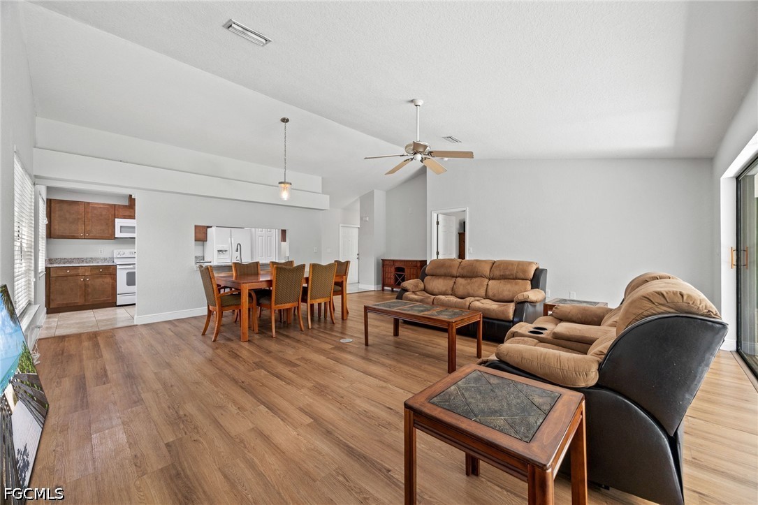 5815/5817  Littlestone Court