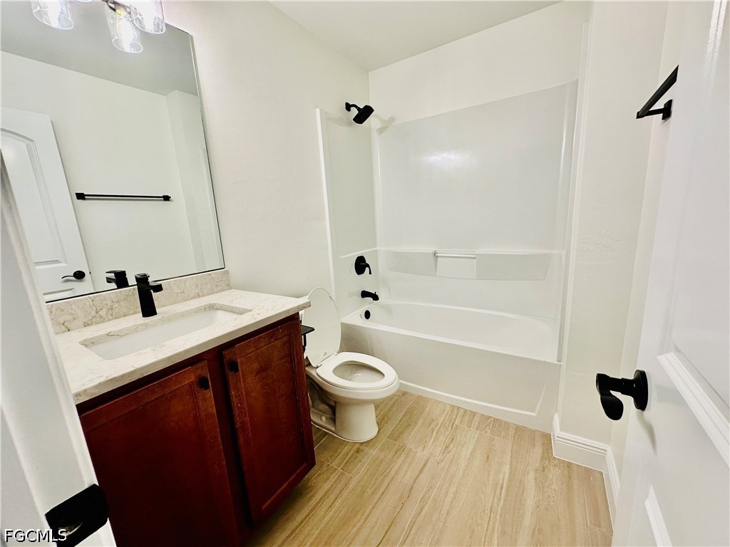 2909 NE 6th Place