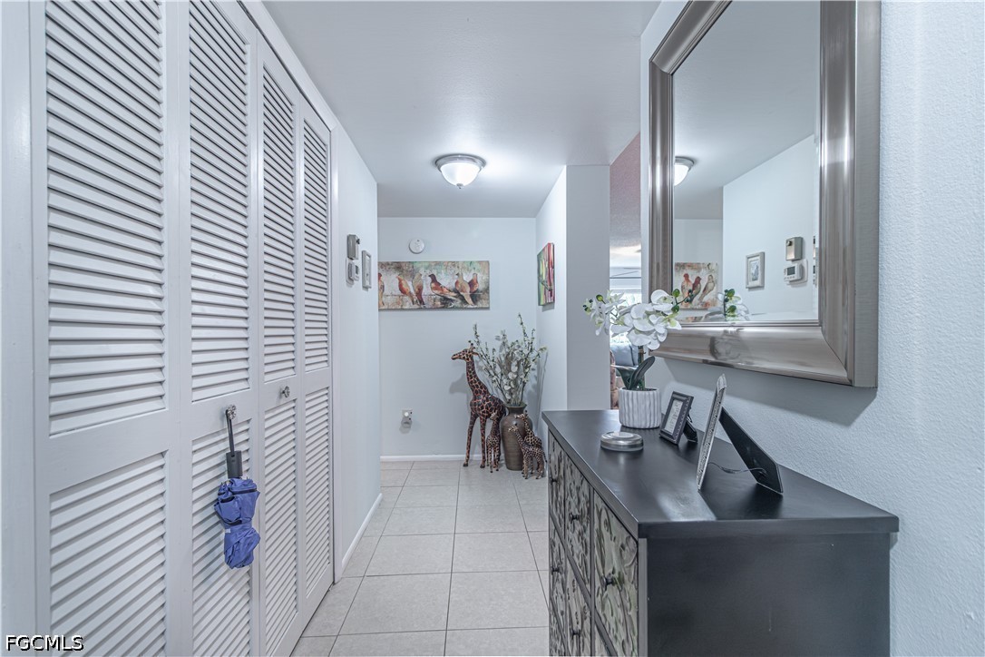 1828  Pine Valley Drive, Apt 216