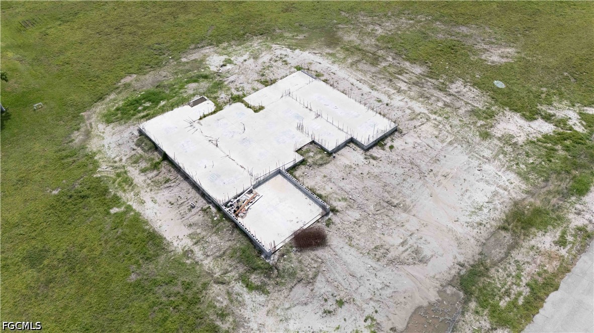 1423 NW 37th Place