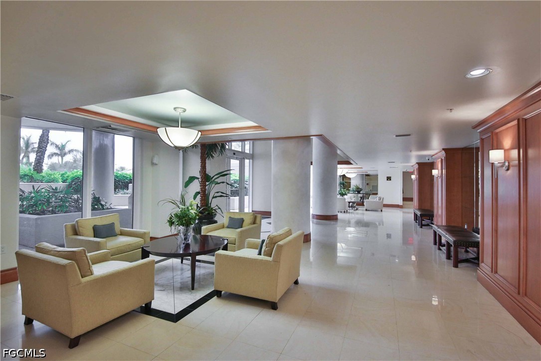 2090 W First Street, Apt 2805