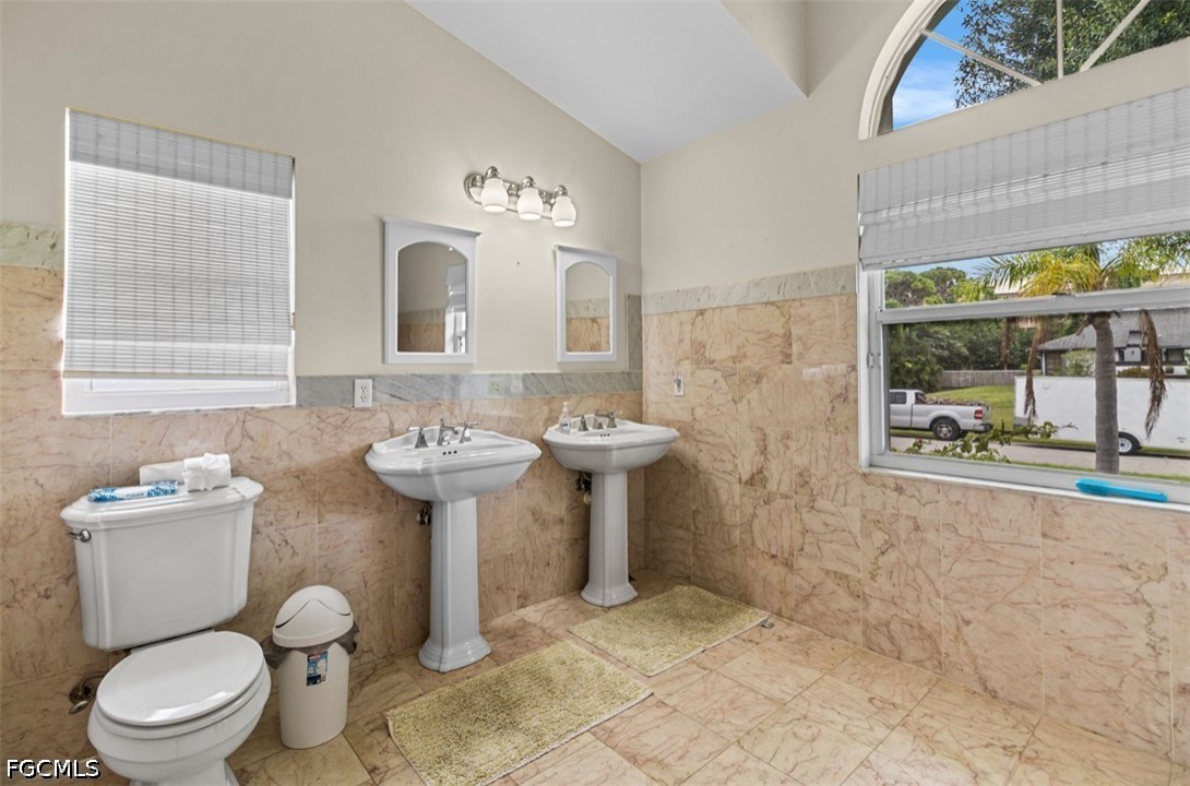 1040  Bay Harbor Drive