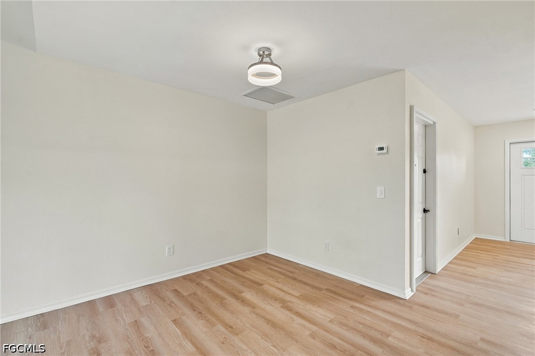 906 SW 7th Court