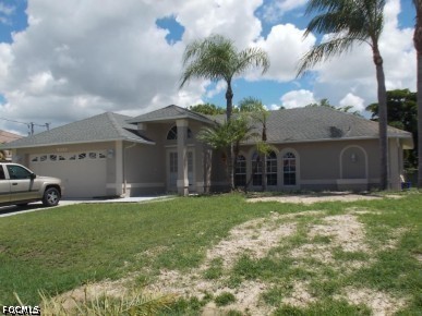 3933 SW 25th Place