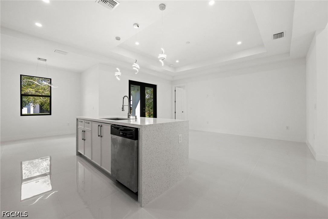 843 Bianca Avenue