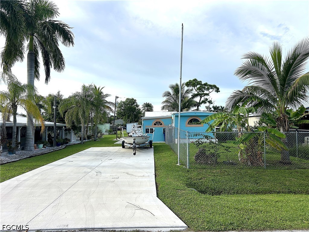 5489 Meadowlark Lane