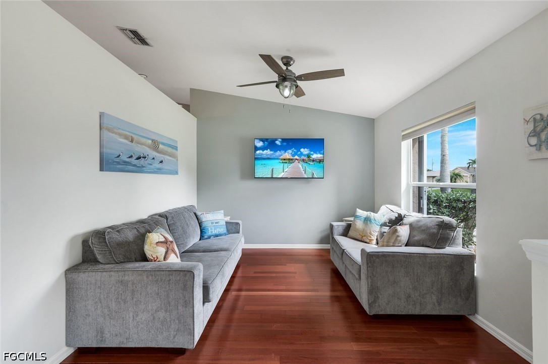 615 SW 39th Terrace