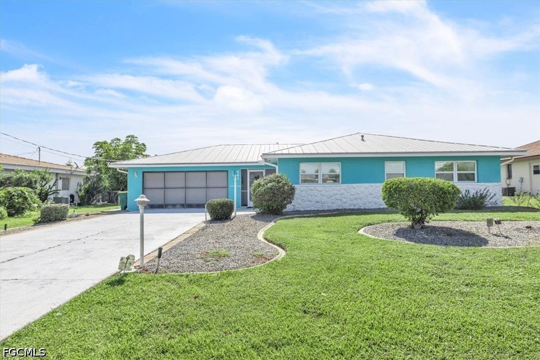 441 Tarpon Boulevard