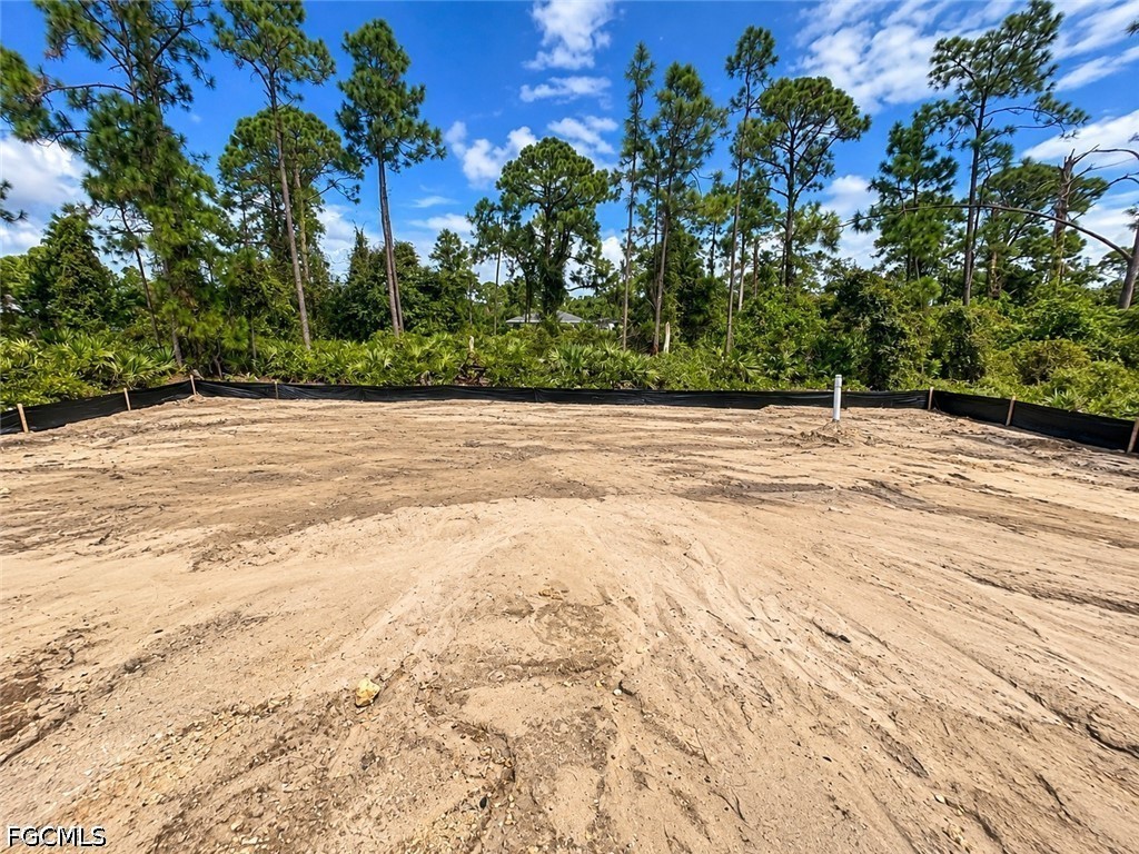 1011 Lakeside Drive