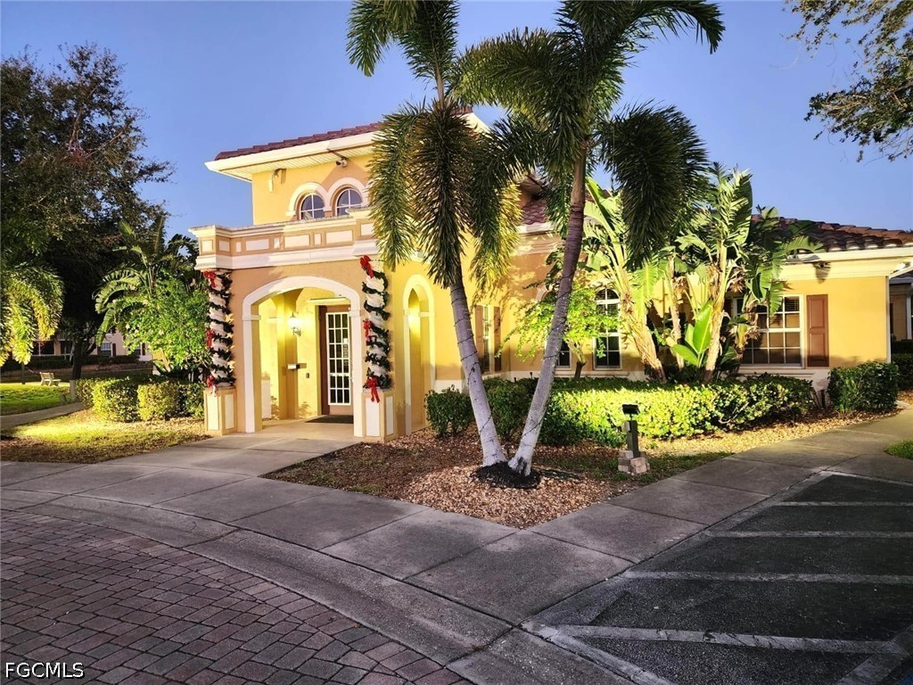 4127  Residence Drive, Apt 424