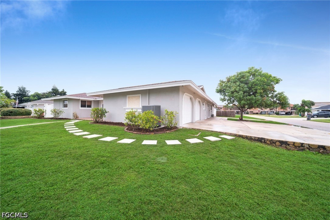 3702 SE 12th Place