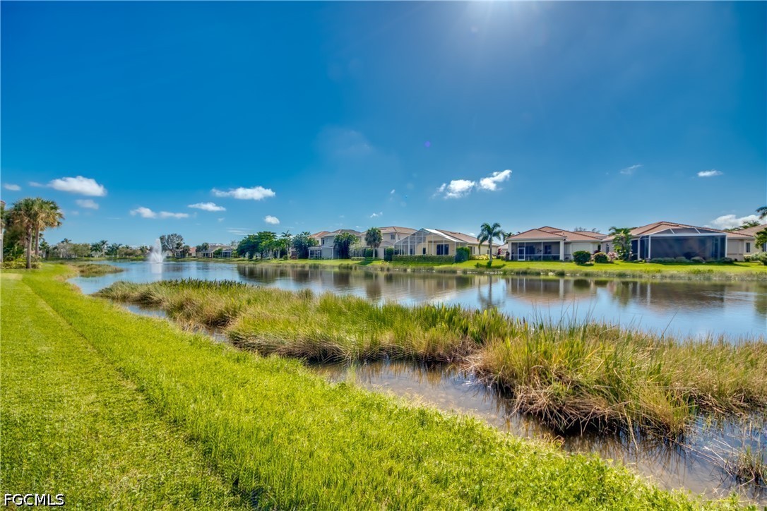 9221 Calle Arragon Avenue, Apt 203