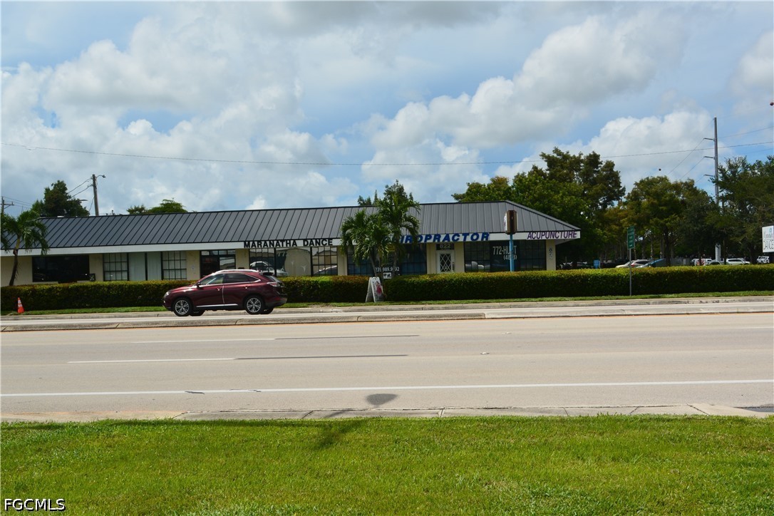 822 Del Prado Boulevard