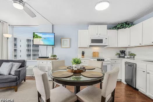 7300 Estero Boulevard, Apt 607