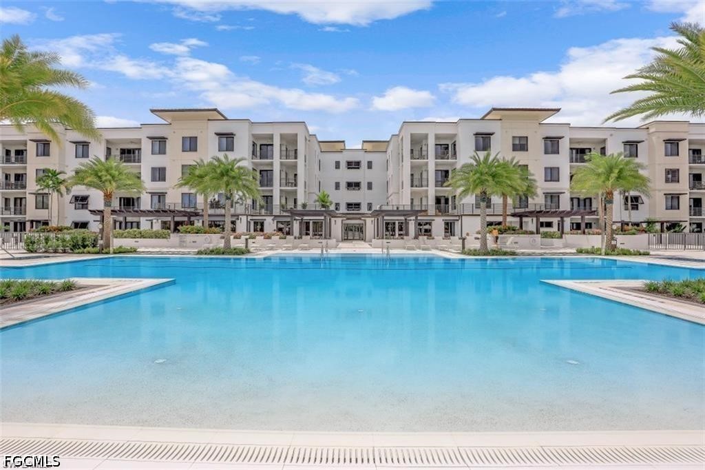 1111 Central Avenue, Apt 401