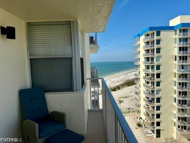 7360 Estero Boulevard, Apt 901