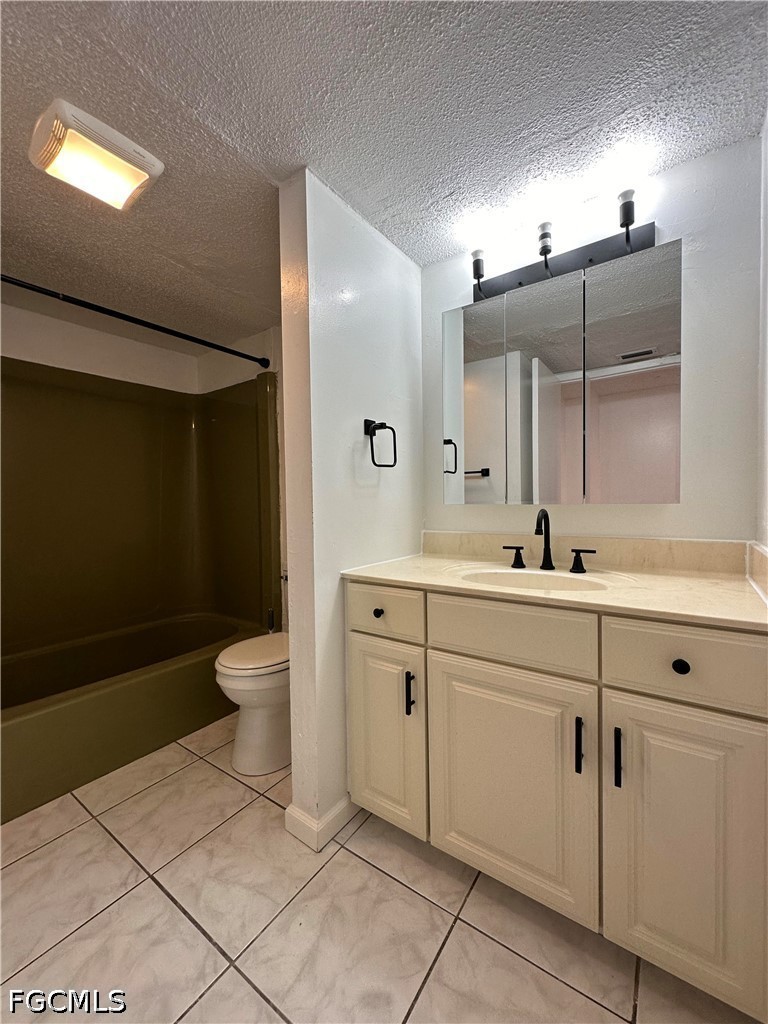 3704 Broadway, Apt 118