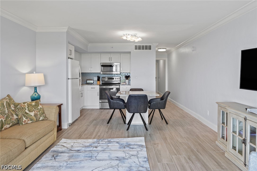 5136 Bayside Villas