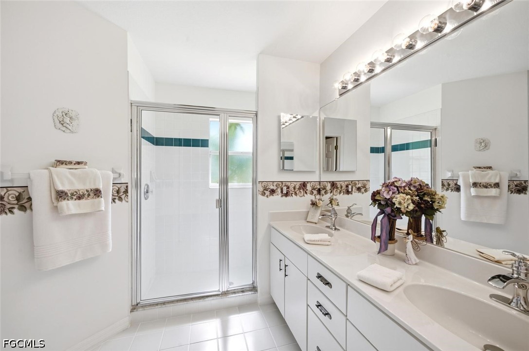 4417 SW 25th Place