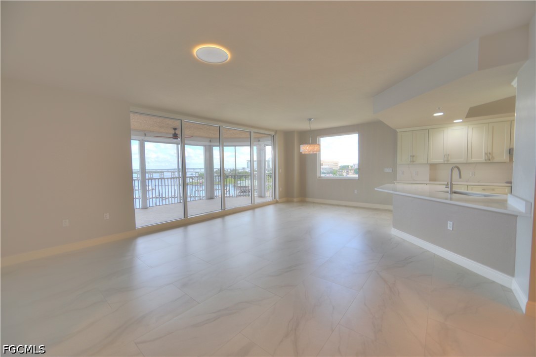 2090 W First Street, Apt 708