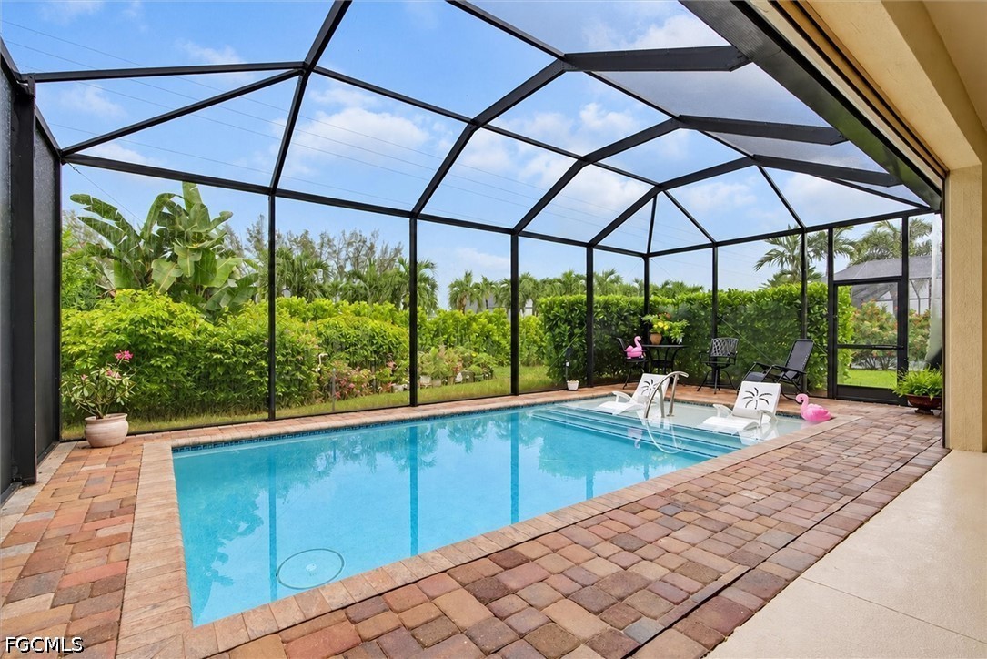16107  Coco Hammock Way