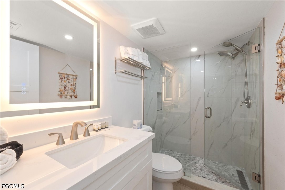 500 Estero Boulevard, Apt 899