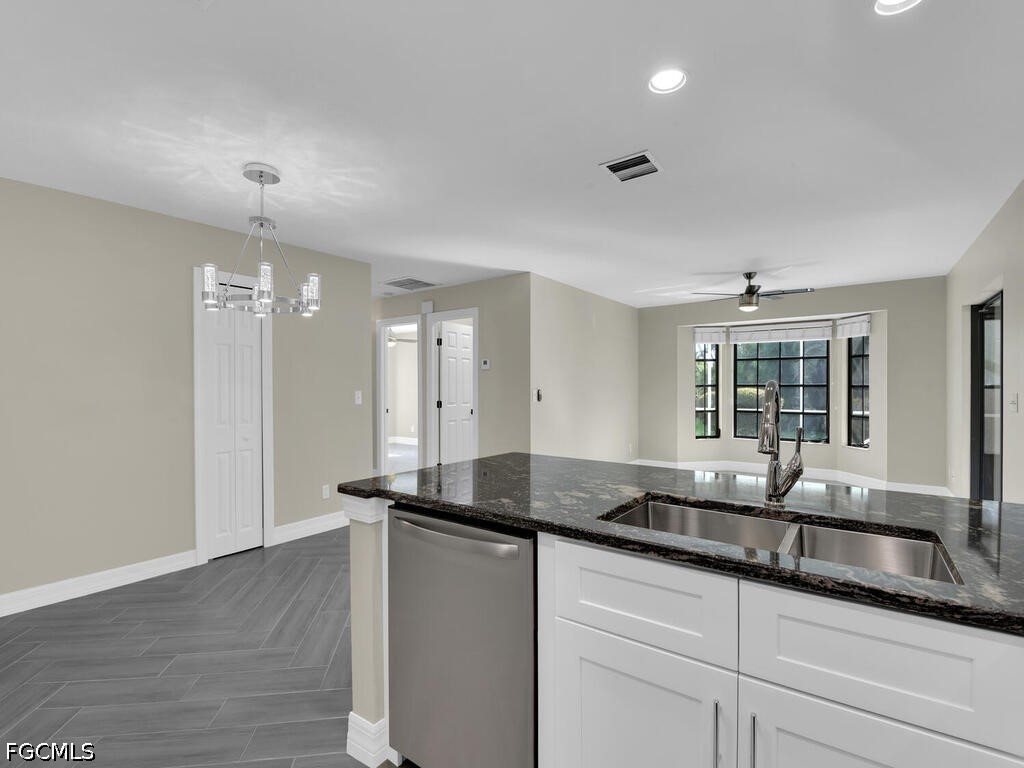 4836/4838  Marine Drive