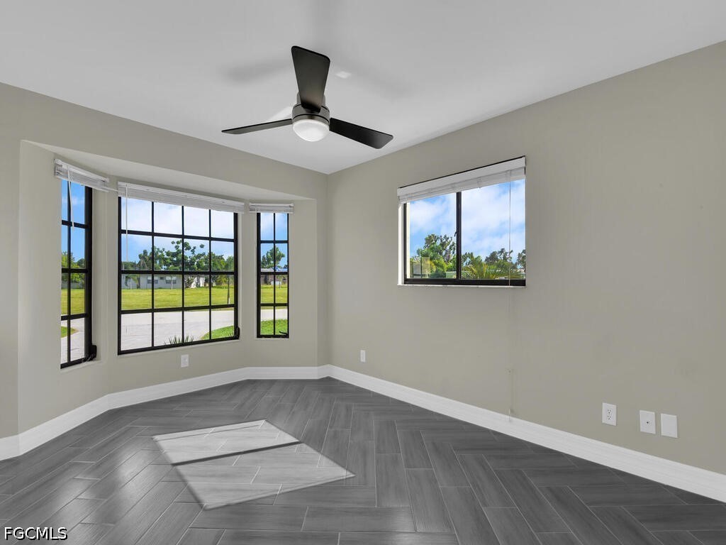 4836/4838  Marine Drive
