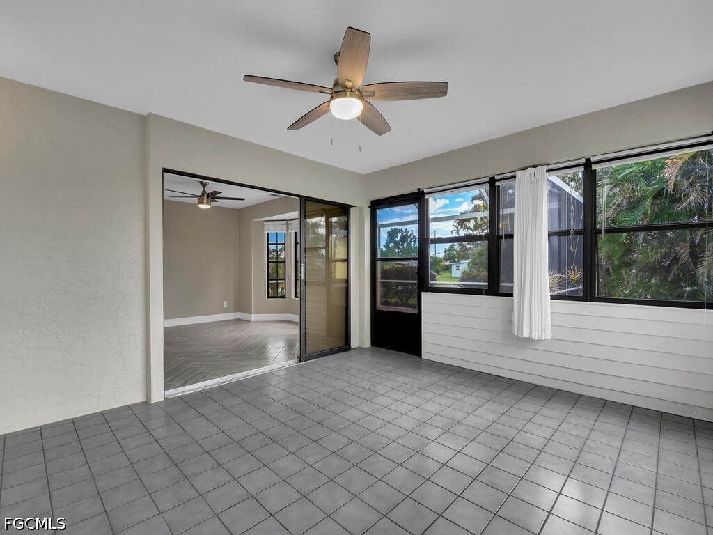 4836/4838  Marine Drive