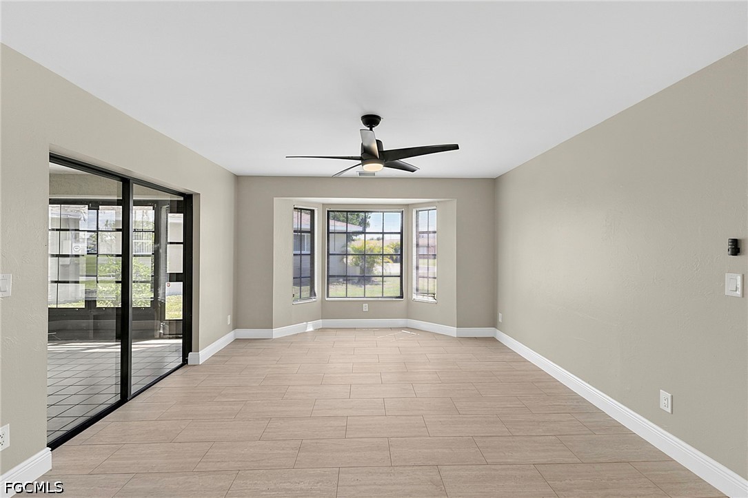 4836/4838  Marine Drive