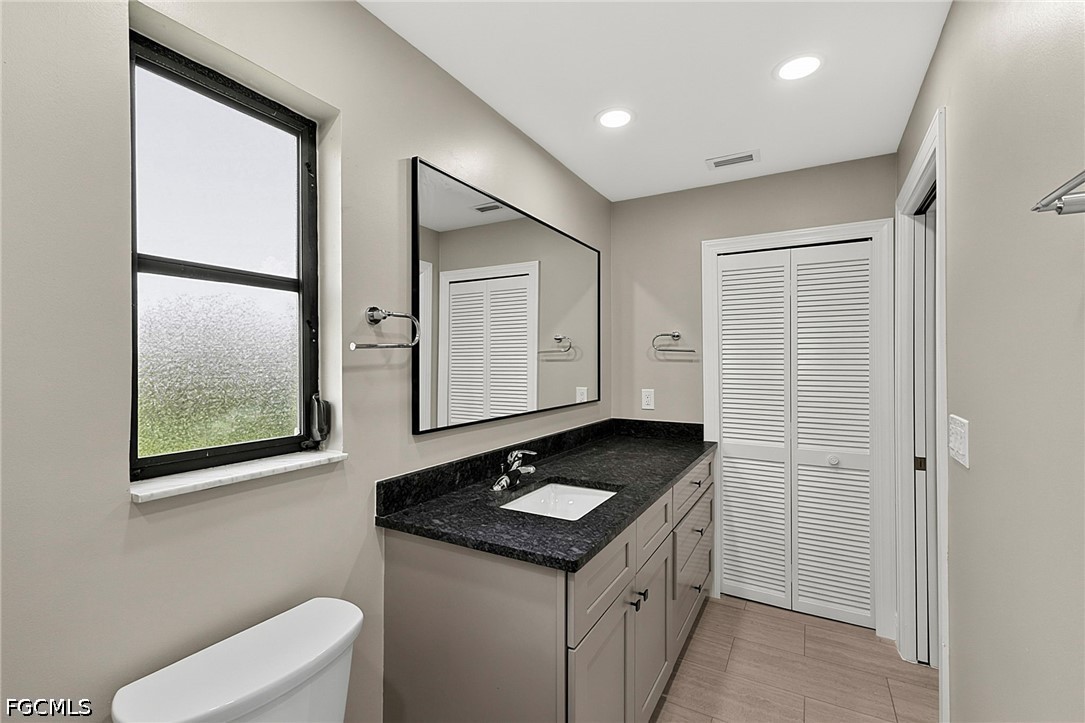 4836/4838  Marine Drive