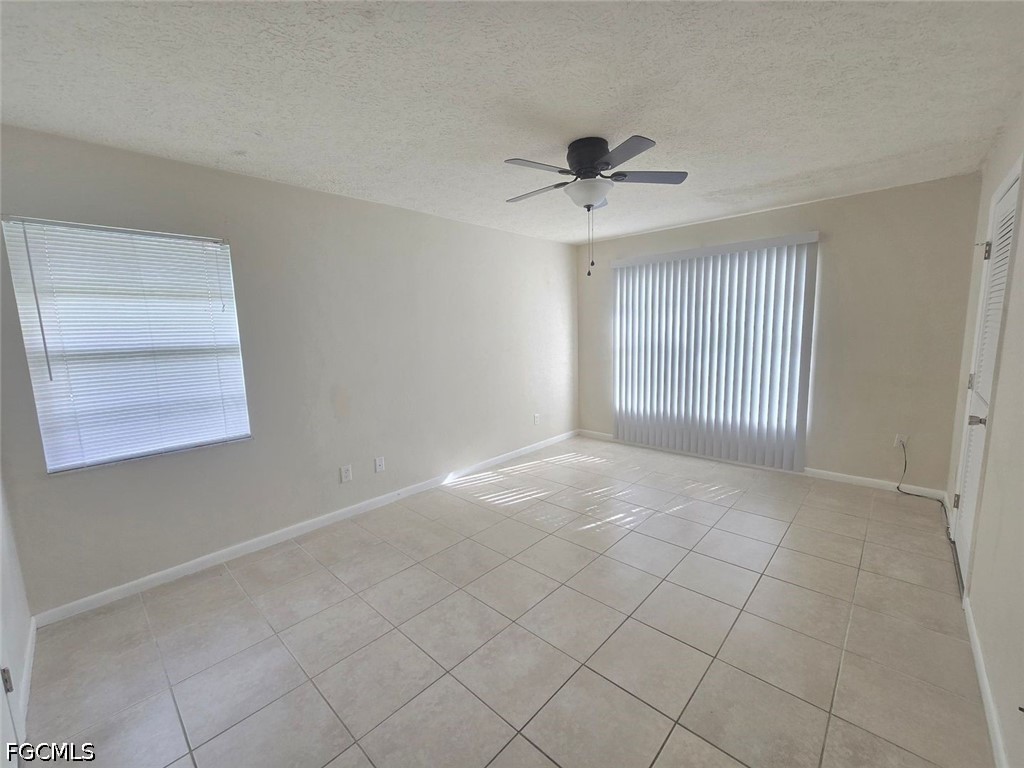 3815 SE 15th Place, Apt 2