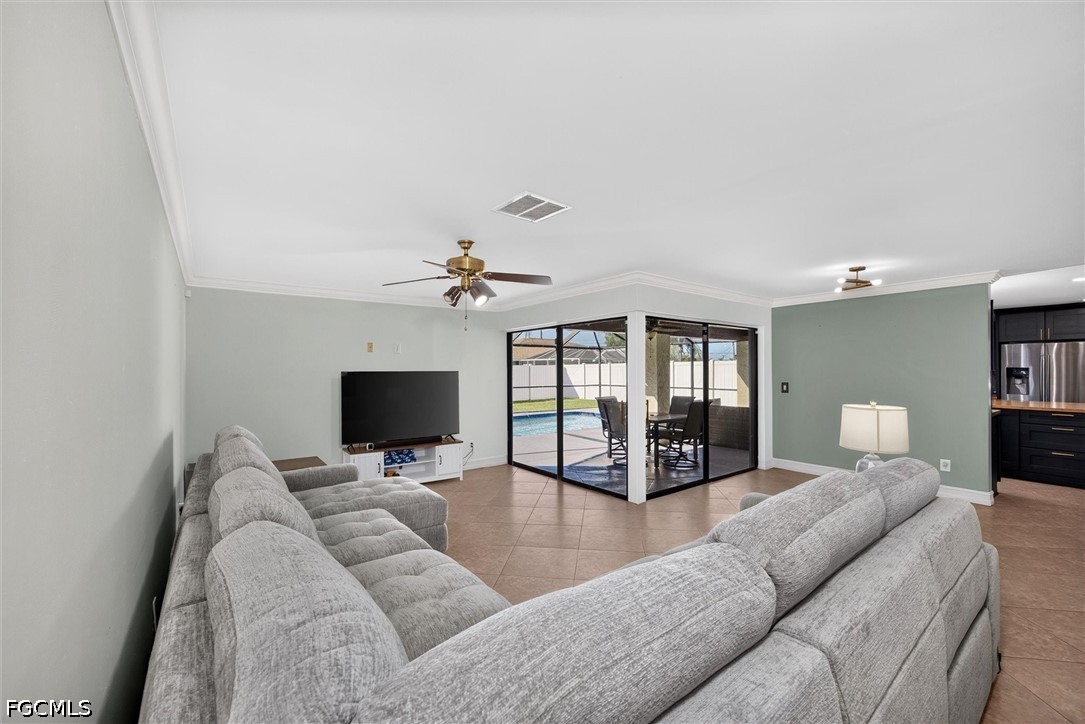 726 SW 51st Terrace